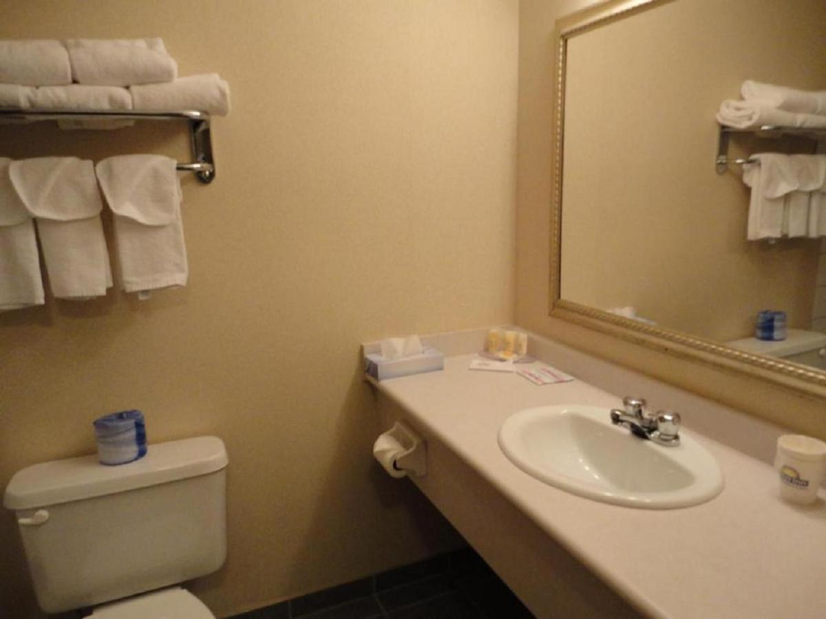 Days Inn By Wyndham Prince Albert Luaran gambar