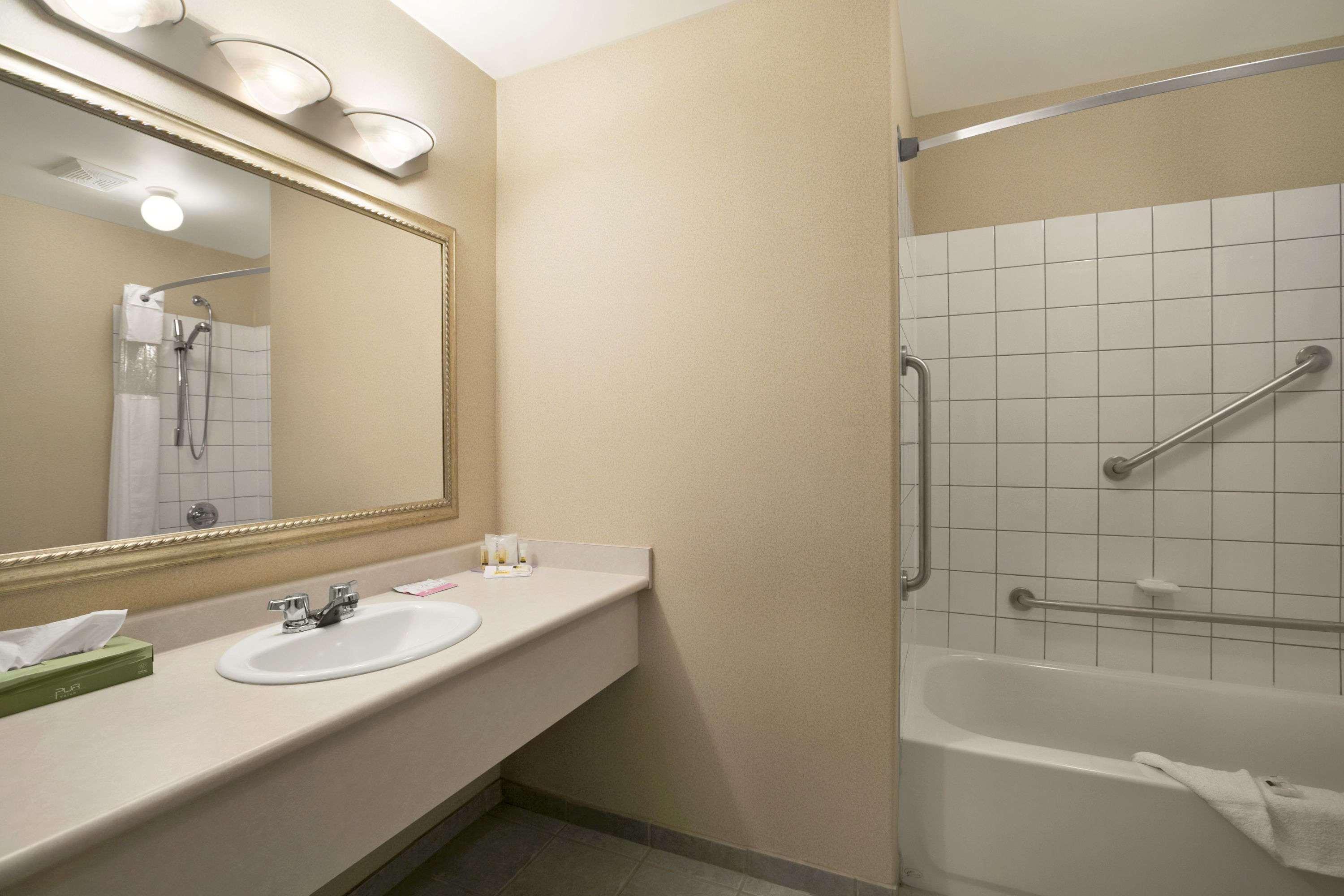 Days Inn By Wyndham Prince Albert Luaran gambar