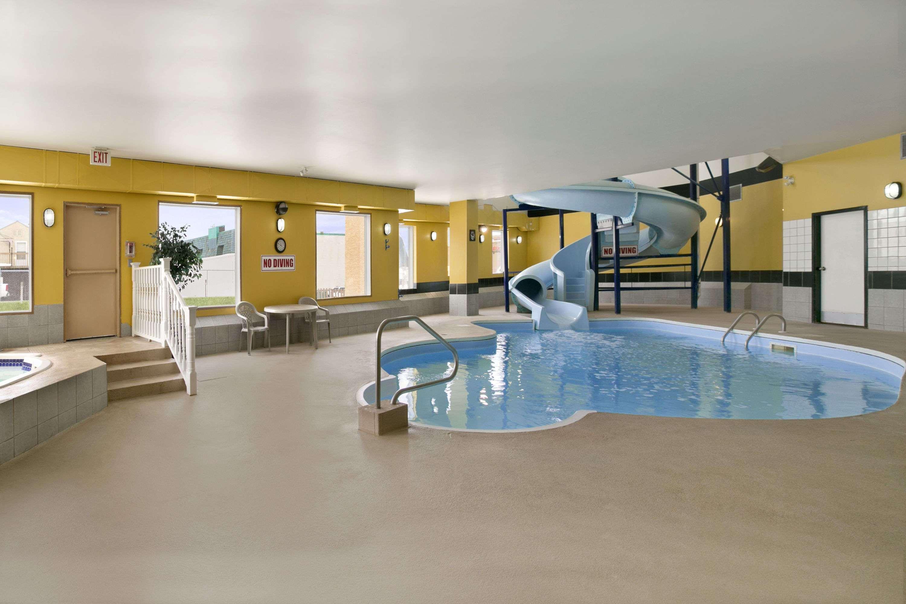 Days Inn By Wyndham Prince Albert Luaran gambar